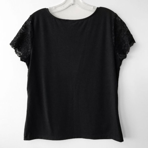 🛍 2 for $25! 🛍 Emma James - Black Lace Accent V-Neck Top - Picture 9 of 12